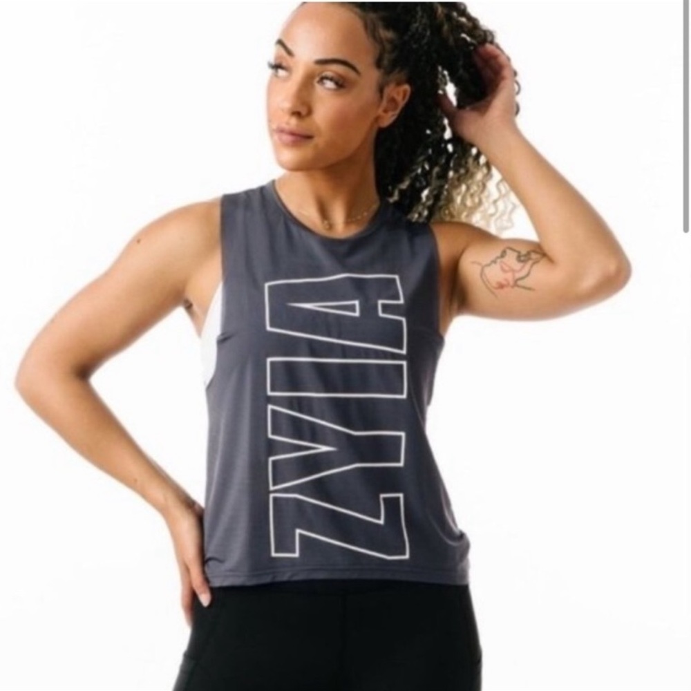 Zyia active gray sleeveless Athletic tank top med NWOT.